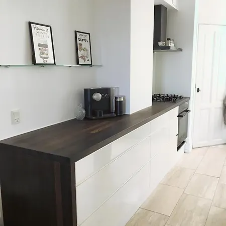 Apartament Awesome 3br W/tivoli View *